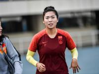 开云体育官方网站-飒爽英姿：中国女足展现出色技术，圈粉无数